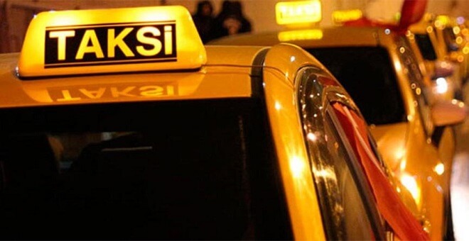 Eskişehir’de Yaşanan Taksimetre Kavgası Sonrasında Taksi Maddi Hasar Gördü!
