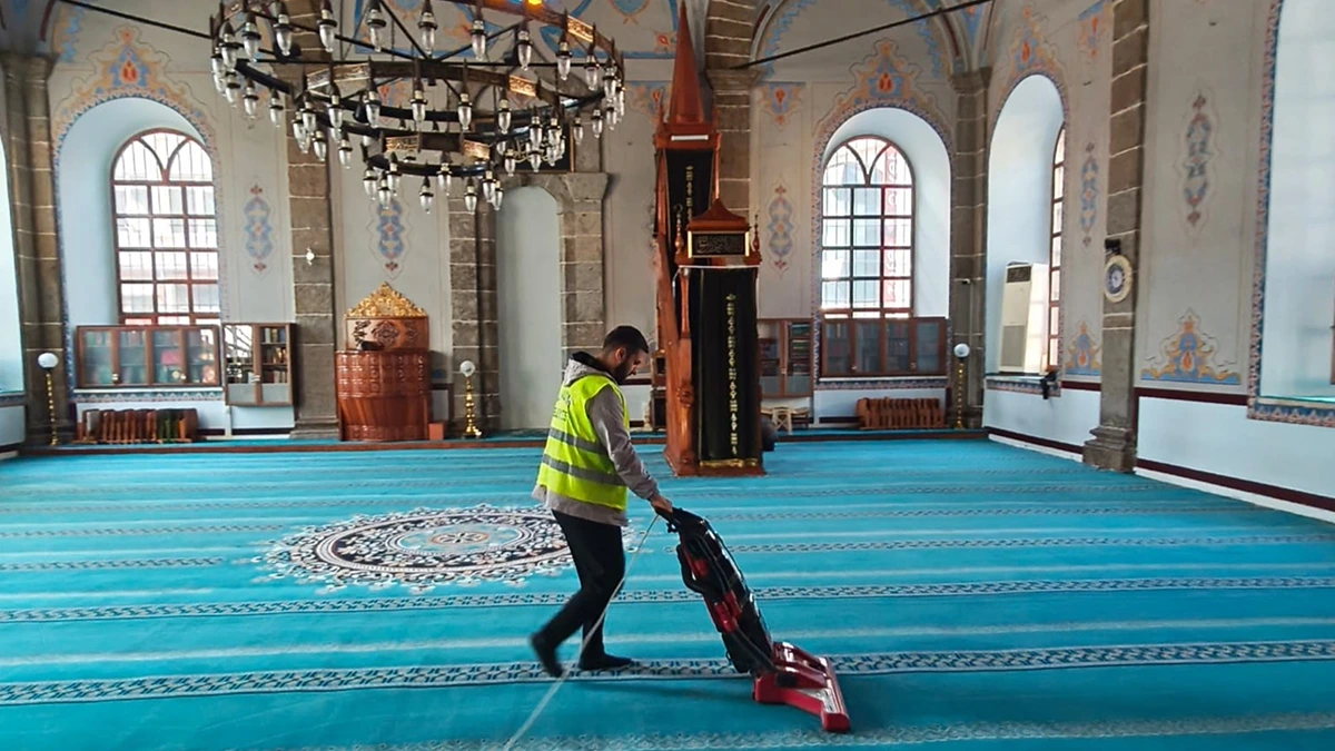 İlkadım’ın İbadethane ve Okullarına Özel Hizmet