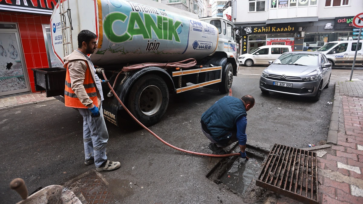 Canik Belediyesi'nde Mazgallar Temizleniyor